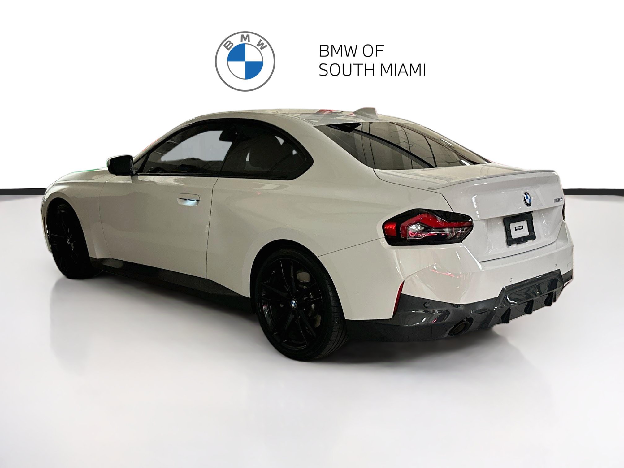 Used 2022 BMW 230i Coupe w/ M Sport Package RWD image 5