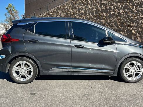 Used 2021 Chevrolet Bolt LT image 5