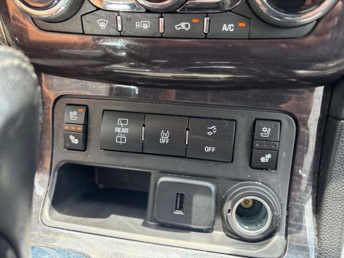 Used 2017 Buick Enclave Premium AWD/4WD image 16