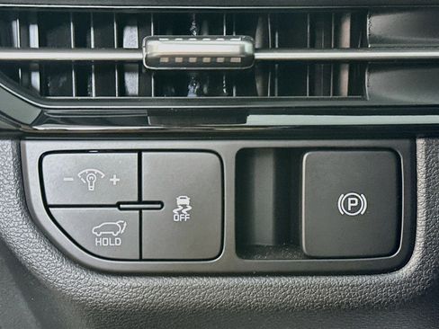 Certified 2026 Kia Sportage X-Line w/ X-Line Technology Package AWD/4WD image 10