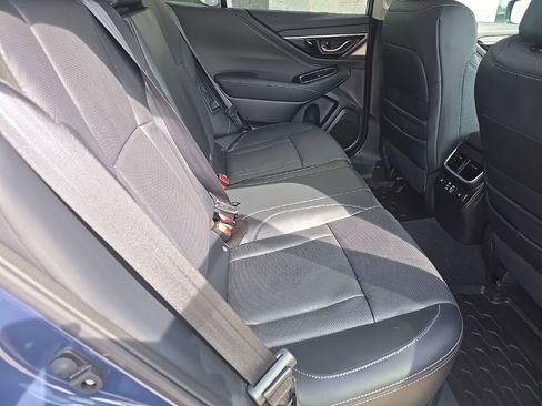 Used 2025 Subaru Outback Limited image 32