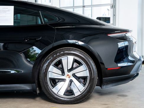 Used 2023 Porsche Taycan w/ Premium Package image 21