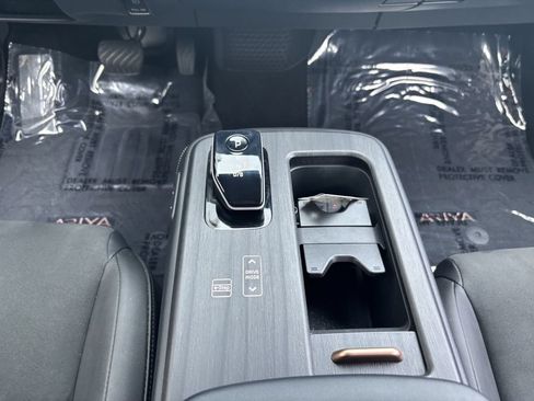 Used 2024 Nissan Ariya AWD image 18