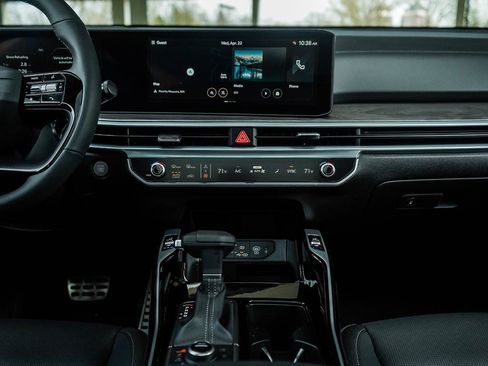 New 2026 Kia Sorento SX AWD/4WD image 18