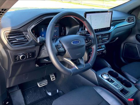 Used 2024 Ford Escape ST-Line w/ Tech Pack #1 image 17