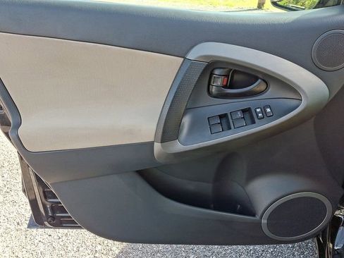 Used 2011 Toyota RAV4 4WD w/ Upgrade Value Pkg image 12