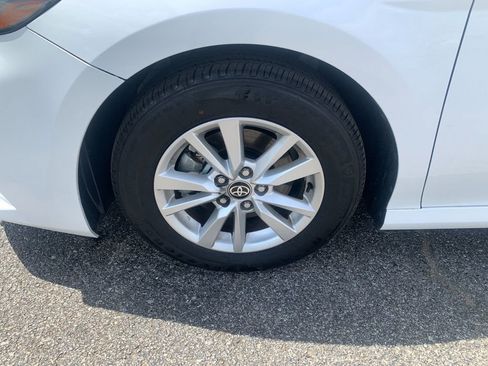 Used 2026 Toyota Camry LE FWD image 32