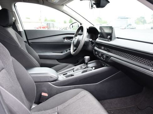 Used 2023 Honda Accord LX image 29
