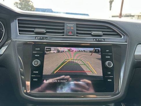 Used 2019 Volkswagen Tiguan SE image 25