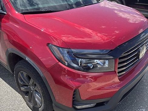 Used 2023 Honda Ridgeline Sport image 6