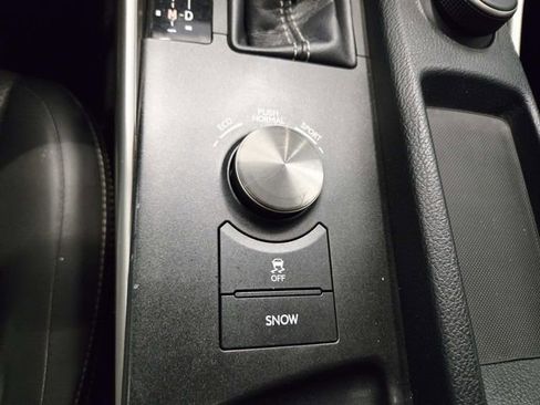 Used 2016 Lexus IS 300 AWD image 28