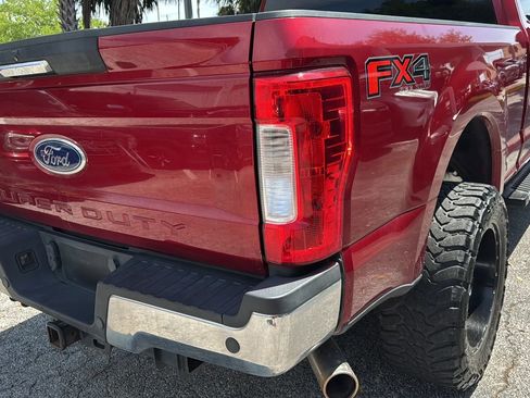 Used 2018 Ford F250 XLT w/ XLT Premium Package AWD/4WD image 40