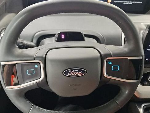 Used 2025 Ford Expedition Max Active image 4