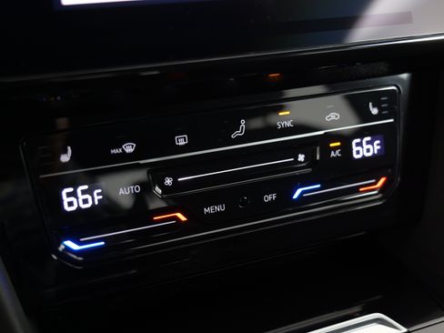 Used 2023 Volkswagen Arteon SEL AWD/4WD image 55