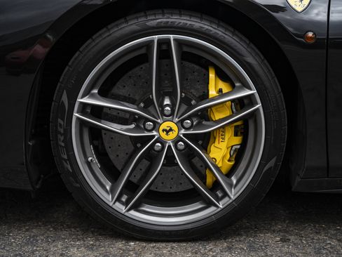 Certified 2017 Ferrari 488 Spider RWD image 18