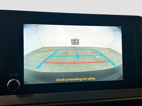 Used 2024 Toyota Prius XLE image 11