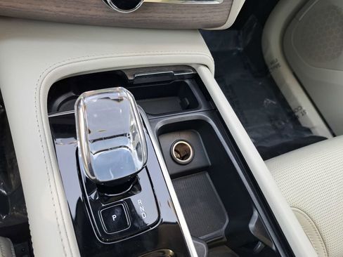 Used 2023 Volvo XC90 T8 Ultimate w/ Protection Package Premier image 14