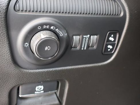 Used 2024 Jeep Wagoneer L Series II w/ Flexible Seating Group AWD/4WD image 20