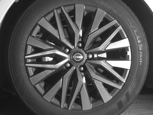 Used 2025 Nissan Altima 2.5 SV image 12