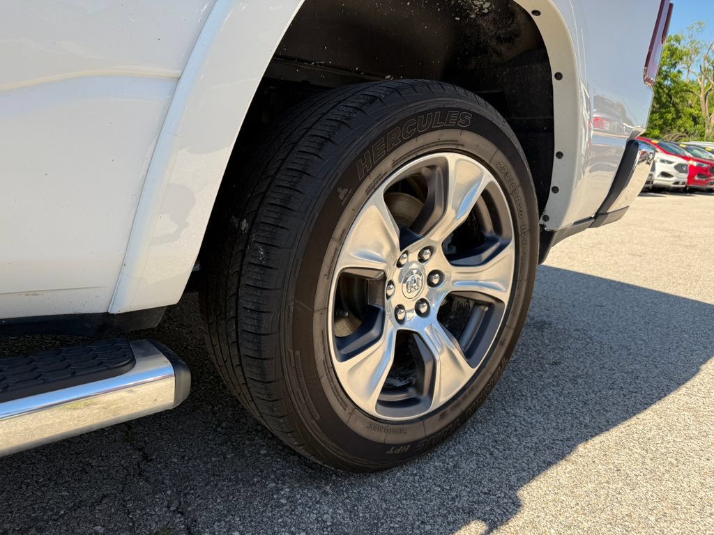 Used 2022 RAM 1500 Laramie AWD/4WD image 14
