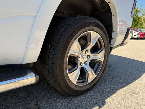 Used 2022 RAM 1500 Laramie AWD/4WD image 14