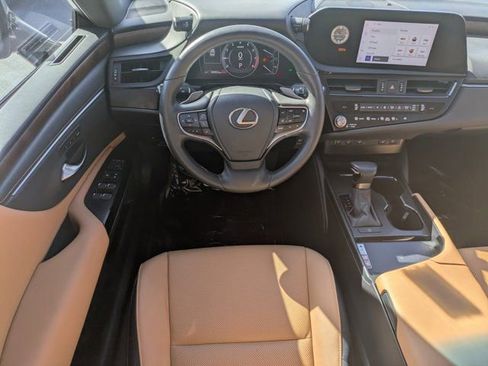 Used 2024 Lexus ES 350 w/ Premium Package image 13