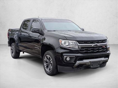 Used 2022 Chevrolet Colorado Z71 AWD/4WD image 3