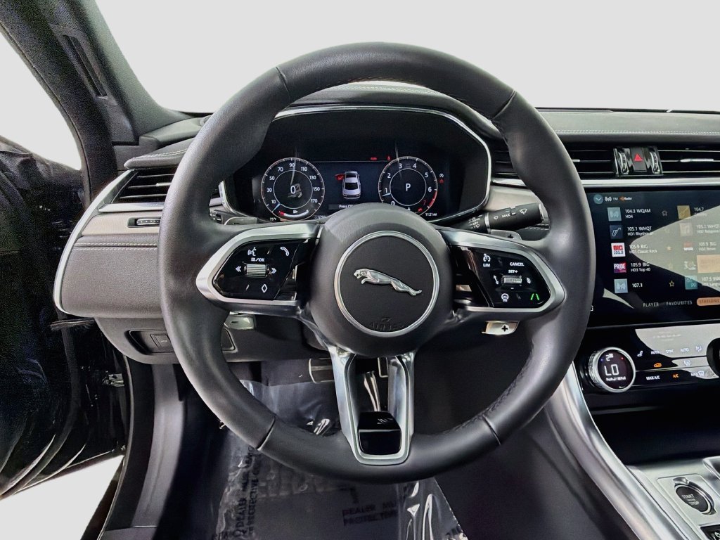 Used 2024 Jaguar XF R-Dynamic SE AWD/4WD image 11