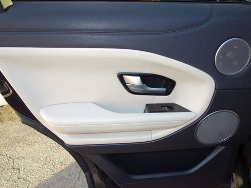 Used 2016 Land Rover Range Rover Evoque HSE image 17