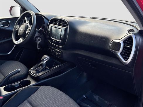 Used 2021 Kia Soul S image 28