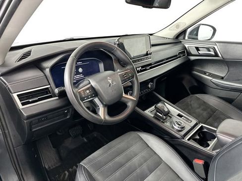 Used 2024 Mitsubishi Outlander SE image 20