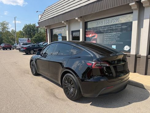 Used 2021 Tesla Model Y Long Range AWD/4WD image 3
