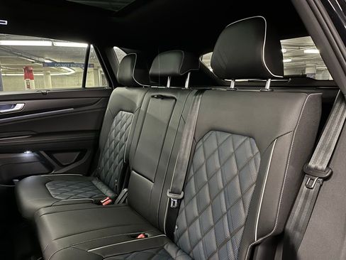 New 2026 Volkswagen Atlas Cross Sport SEL Premium R-Line AWD/4WD image 23