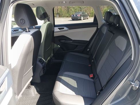 New 2026 Volkswagen Taos SE FWD image 24