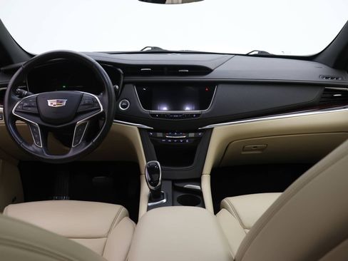 Used 2019 Cadillac XT5 Luxury image 9