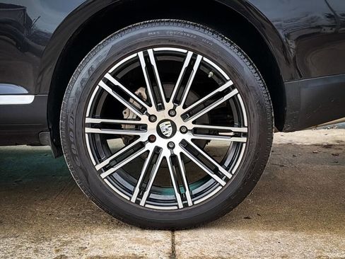 Used 2006 Porsche Cayenne S image 6