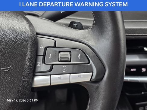 Used 2025 Cadillac XT4 Premium Luxury FWD image 28