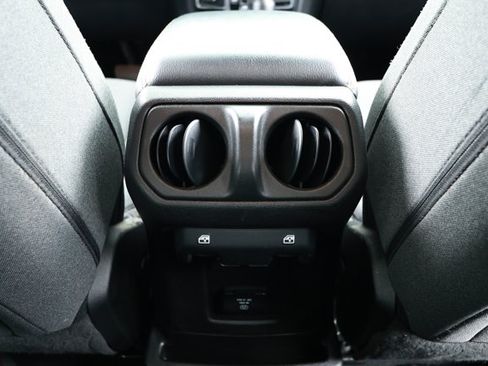 Used 2024 Jeep Wrangler Unlimited Sahara AWD/4WD image 29