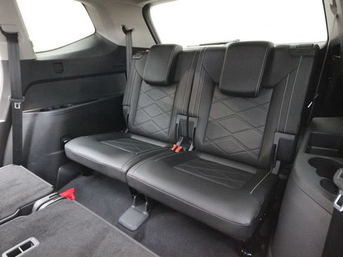 Used 2025 Volkswagen Atlas SE AWD/4WD image 30
