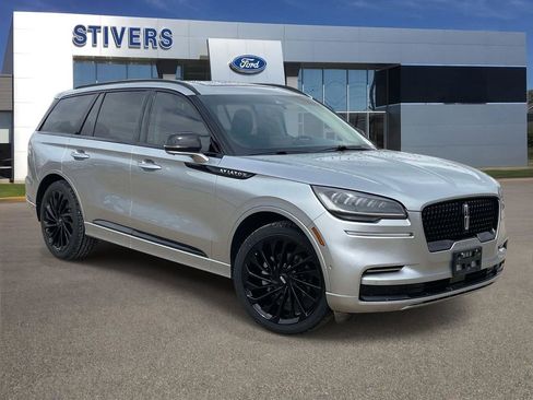 Used 2023 Lincoln Aviator Reserve w/ Equipment Group 201A RWD image 1