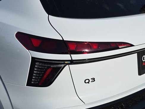 New 2026 Audi Q3 quattro 2.0T AWD/4WD image 33