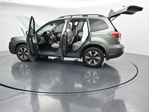 Used 2017 Subaru Forester 2.5i Premium w/ Protection Package #1 AWD/4WD image 28