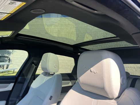 Used 2026 Jaguar F-PACE R-Dynamic S AWD/4WD image 18