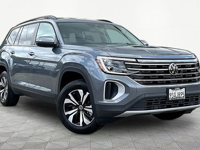 Used 2025 Volkswagen Atlas SE