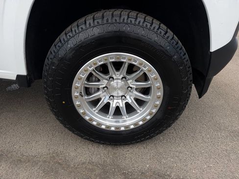 Used 2023 Chevrolet Colorado W/T RWD image 8