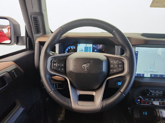 Used 2023 Ford Bronco Outer Banks AWD/4WD image 9
