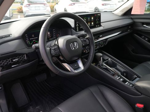 Used 2025 Honda Accord Touring image 15