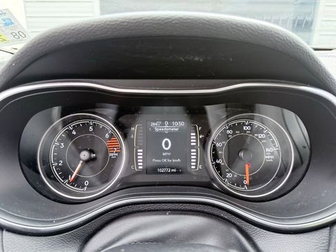 Used 2019 Jeep Cherokee Latitude w/ Popular Appearance Group image 15