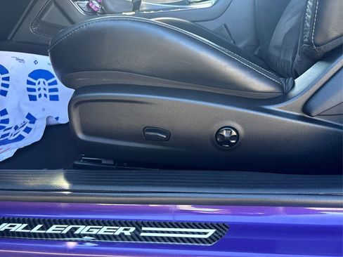 Used 2019 Dodge Challenger R/T Scat Pack w/ Shaker Package image 29