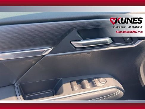 New 2025 GMC Acadia Elevation w/ Elevation Premium Package FWD image 17